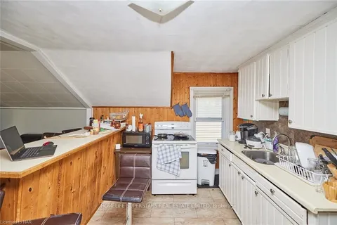 619 Niagara Blvd, Fort Erie, ON L2A 3H6