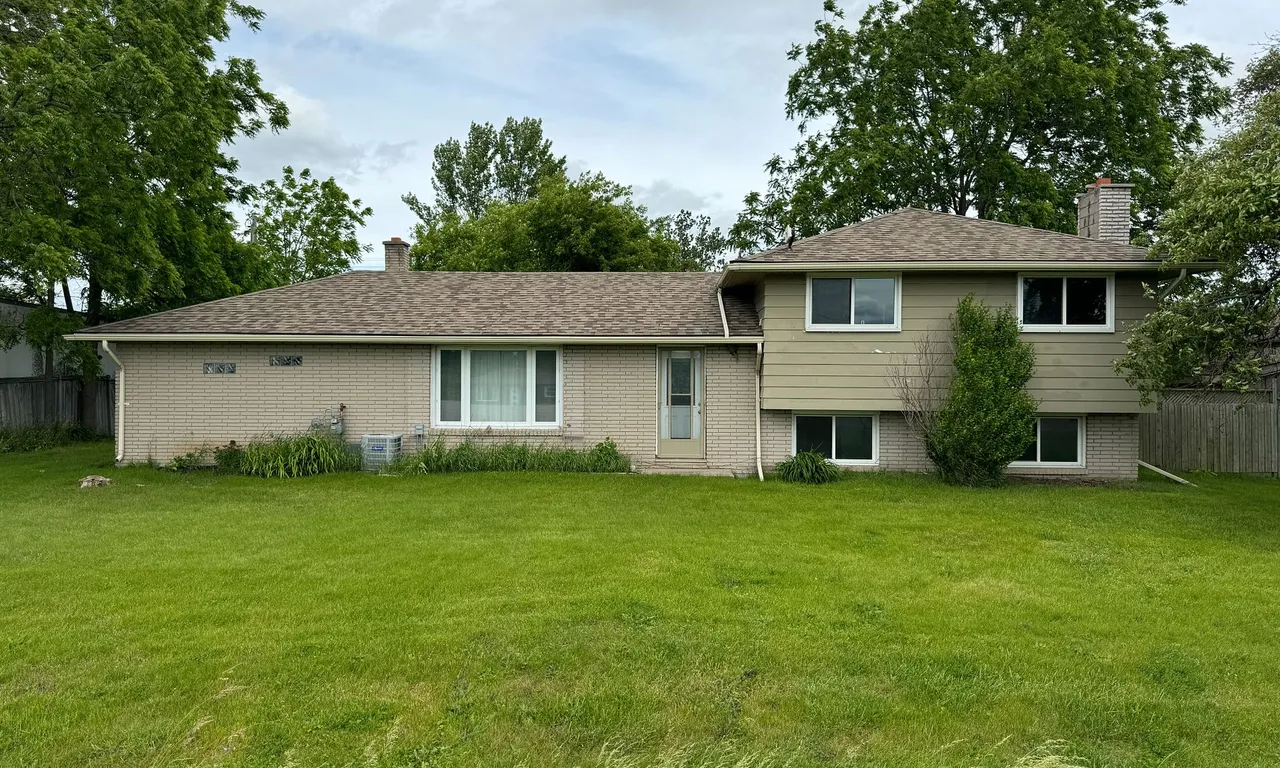 27 CHRISTIAN SCHOOL Rd, Belleville, ON K8N 0L7