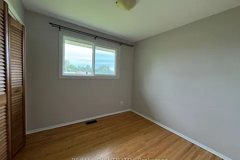 27 CHRISTIAN SCHOOL Rd, Belleville, ON K8N 0L7