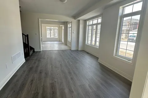 67 Bloomfield Cres, Cambridge, ON N1R 5S2