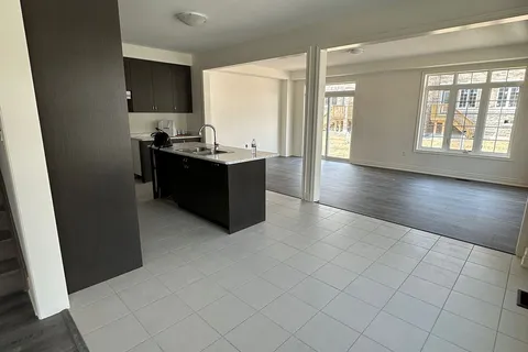 67 Bloomfield Cres, Cambridge, ON N1R 5S2