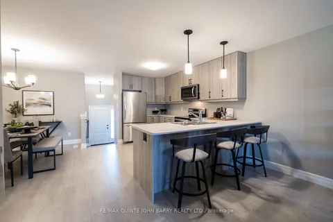 50 Hillside Meadow Dr, Quinte West, ON K8V 0J6