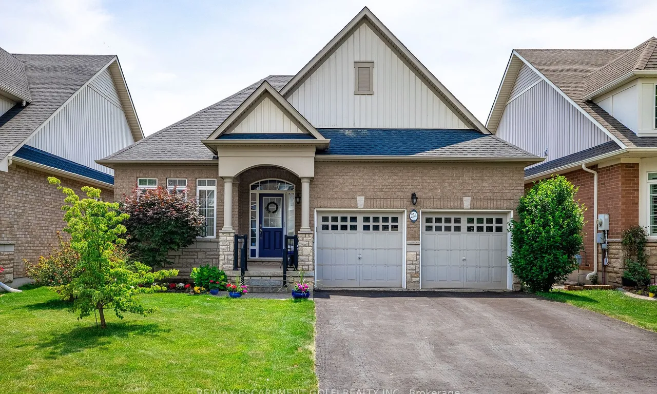 254 Galloway Tr, Welland, ON L3B 6G5