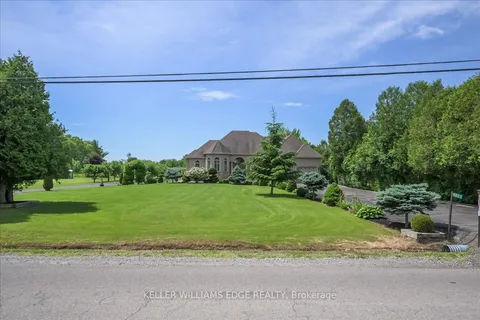 9893 Dickenson Rd, Hamilton, ON L0R 1W0