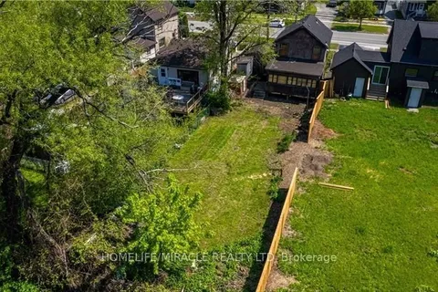 198 Beach Blvd, Hamilton, ON L8H 6V9