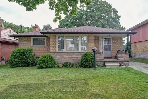 32 Southdale Ave, Kitchener, ON N2M 3V5