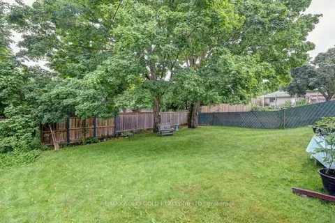 32 Southdale Ave, Kitchener, ON N2M 3V5