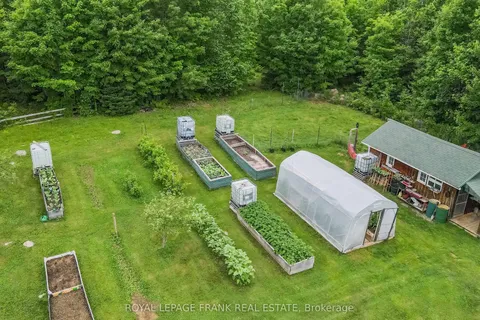 497 Mooney Road, Hastings Highlands, ON K0L 1C0