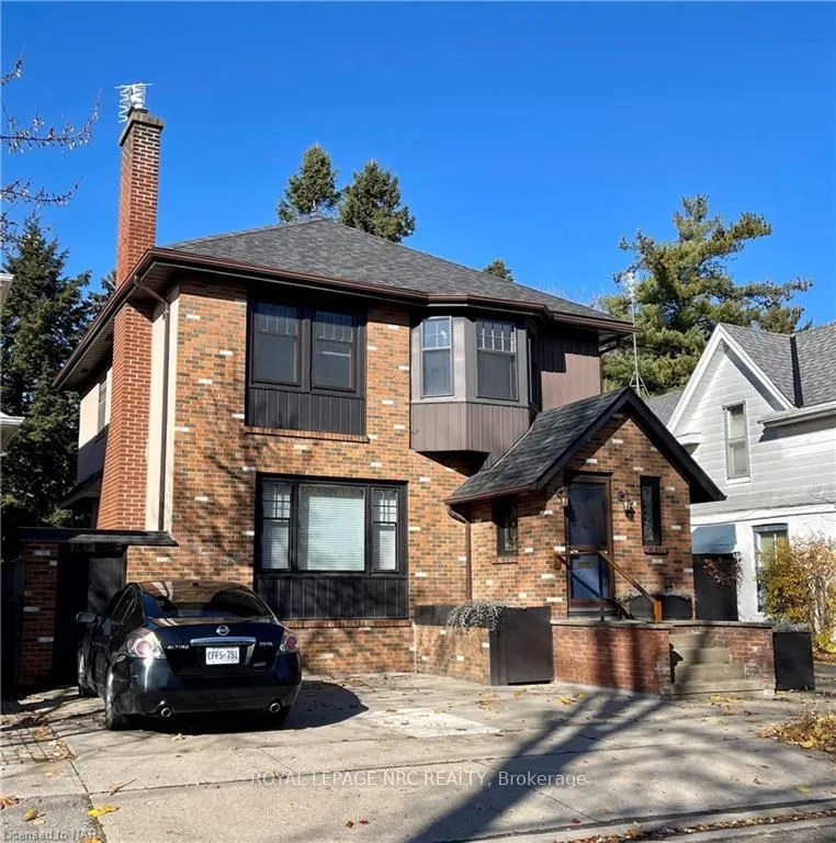 24 SALINA St, St. Catharines, ON L2R 3K3
