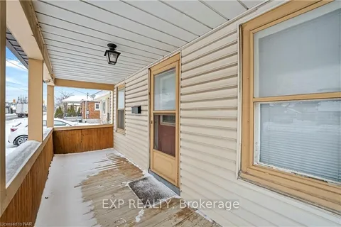 270 CROWLAND Ave, Welland, ON L3B 1X6