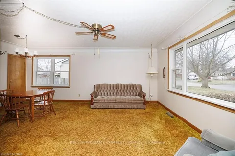 61 LINDEL Cres, Welland, ON L3C 3S2
