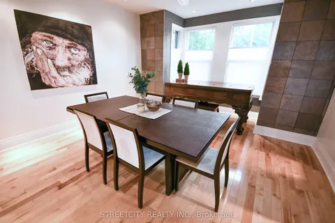 67 Briscoe Street, ON N6C 1W8