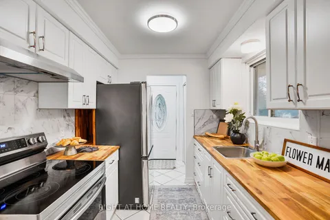 751 Boyle Dr, Woodstock, ON N4S 8M1