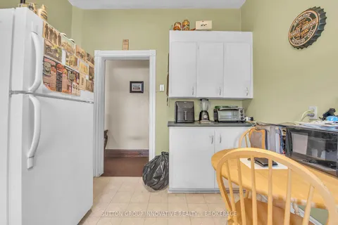 441 Barton St, Hamilton, ON L8E 2L5