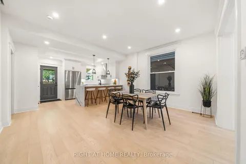 15 Pine St, Hamilton, ON L8P 2A2