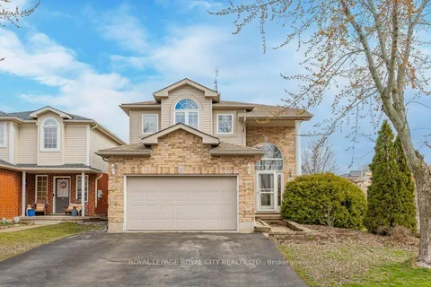 50 Clythe Creek Dr, Guelph, ON N1E 7J4