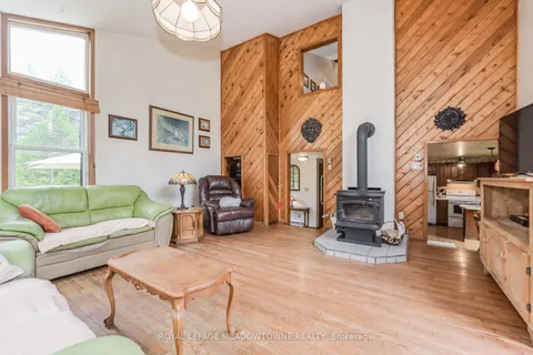 8633 30 Sideroad, Centre Wellington, ON N0B 1J0