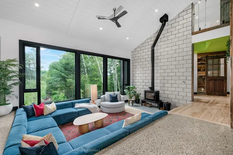 1016 Zoe Lane, Bracebridge, ON P1L 0L5