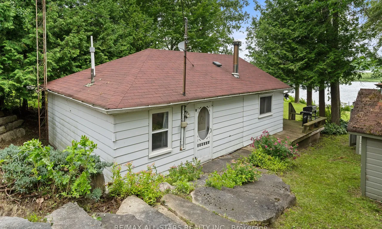 1861 Young&apos;s Point Rd, Smith-Ennismore-Lakefield, ON K0L 2H0
