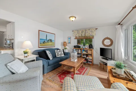 1861 Young&apos;s Point Rd, Smith-Ennismore-Lakefield, ON K0L 2H0