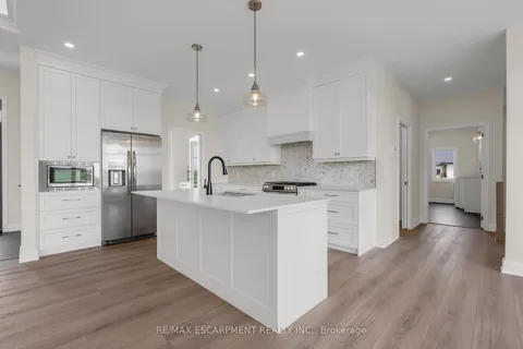 30 Johnson Rd, Haldimand, ON N1A 2W6