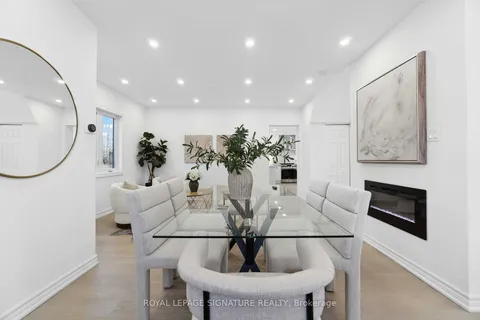 23 Albert St, Cambridge, ON N1R 3M5