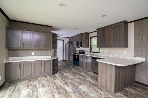 142 Regency Drive, Chatham-Kent, ON N7L 4E4