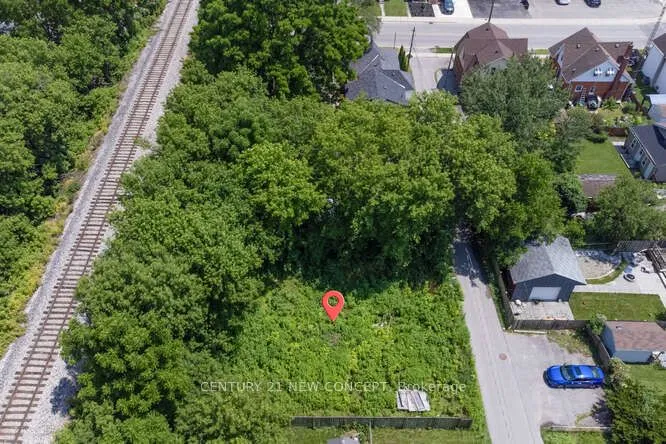 38 Brock Lane, Brantford, ON N3S 4Y6