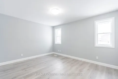 114 HASTINGS PARK Dr, Belleville, ON K8P 0J4