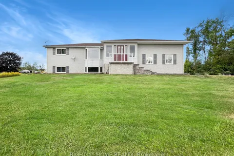 953 Airport Pkwy, Belleville, ON K8N 4Z6