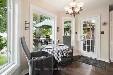 126 Gurnett Dr, Hamilton, ON L9C 7N2