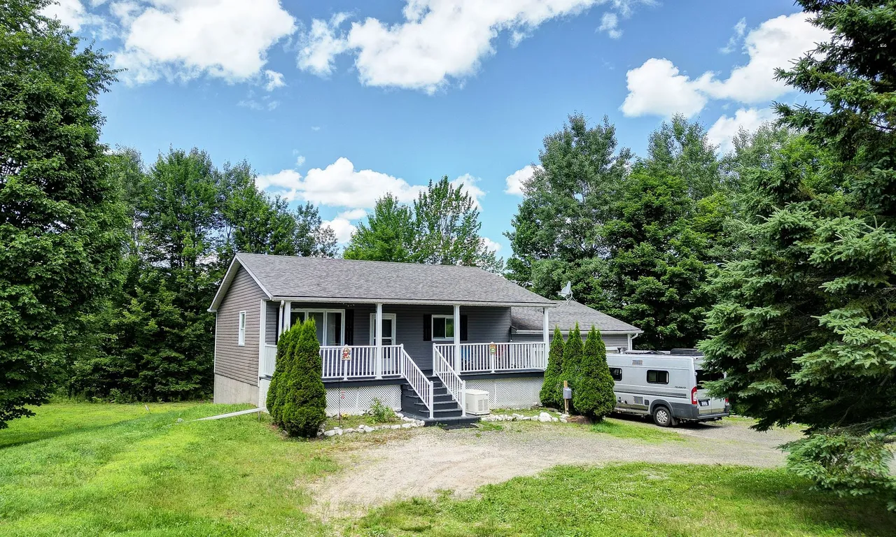 23447 Hwy 62, Limerick, ON K0L 1P0