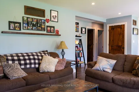 213 CONCESSION 4 Rd, Hamilton, ON L8B 1J2