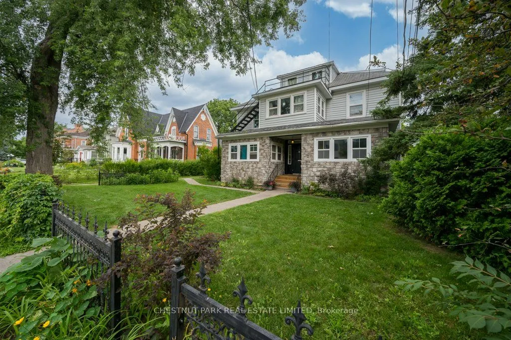 47 King St, Prince Edward County, ON K0K 2T0