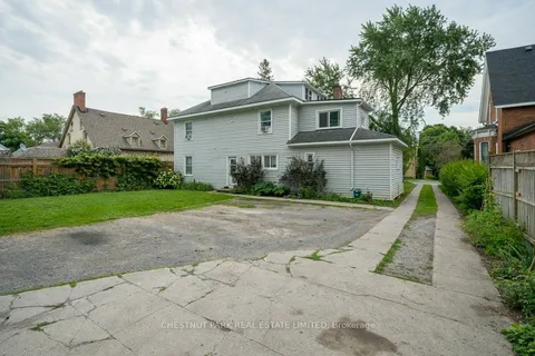 47 King St, Prince Edward County, ON K0K 2T0