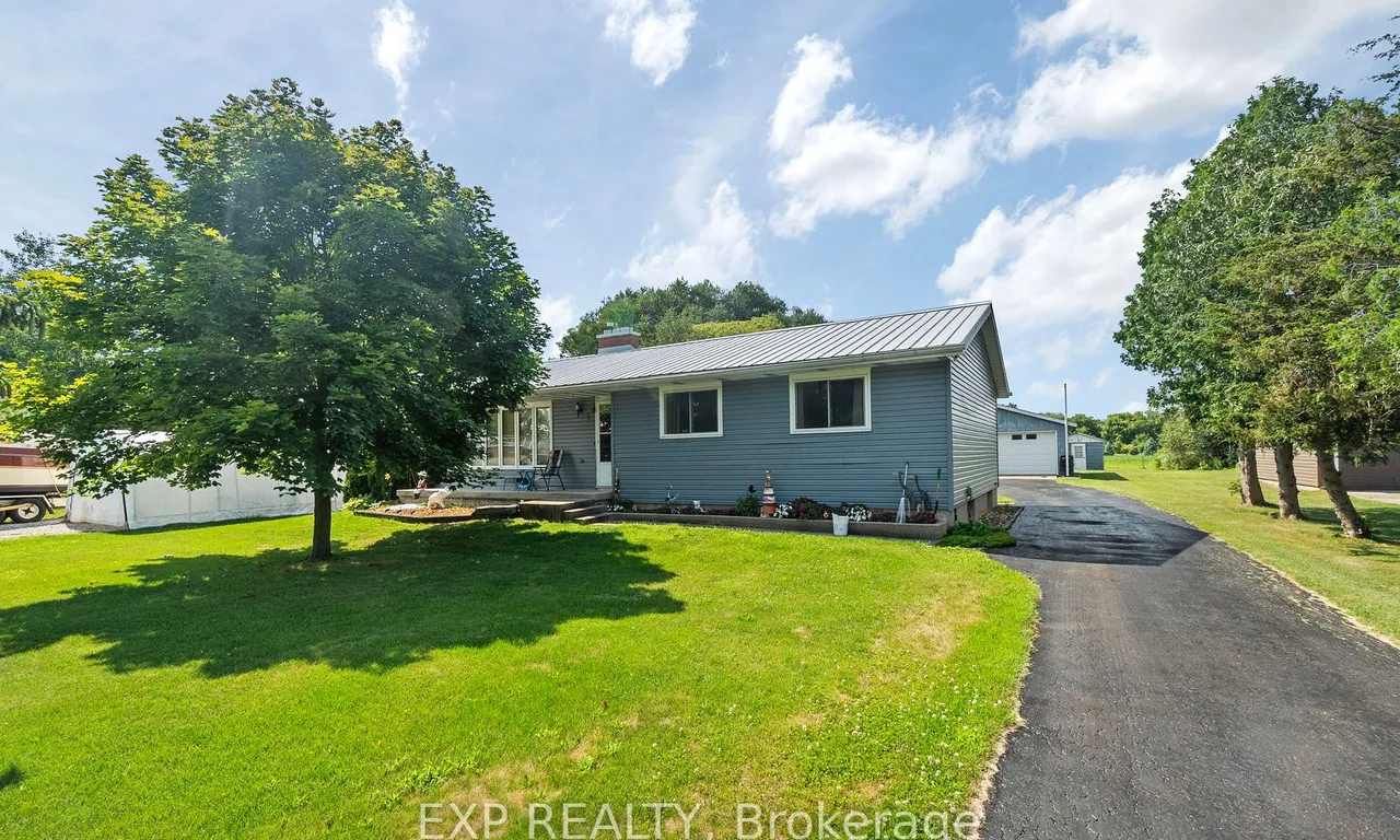 8274 Burwell Rd, Lambton Shores, ON N0M 1T0