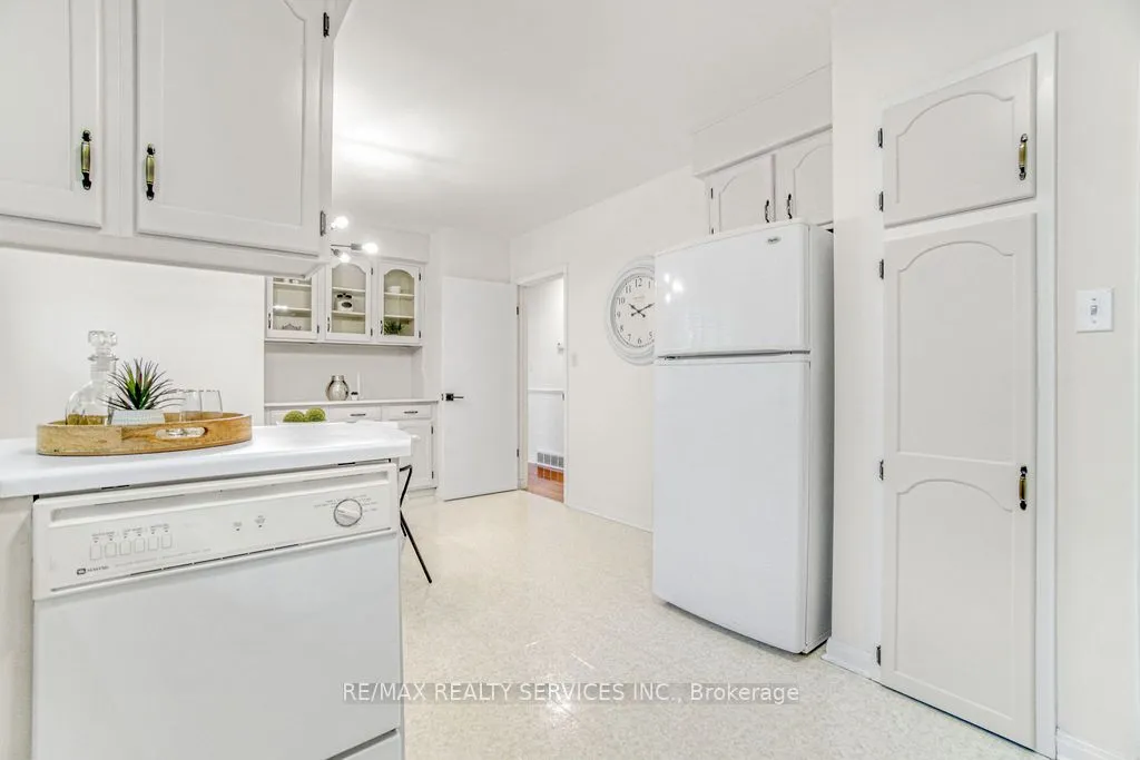 2 Anderson Street, ON L2M 5C9