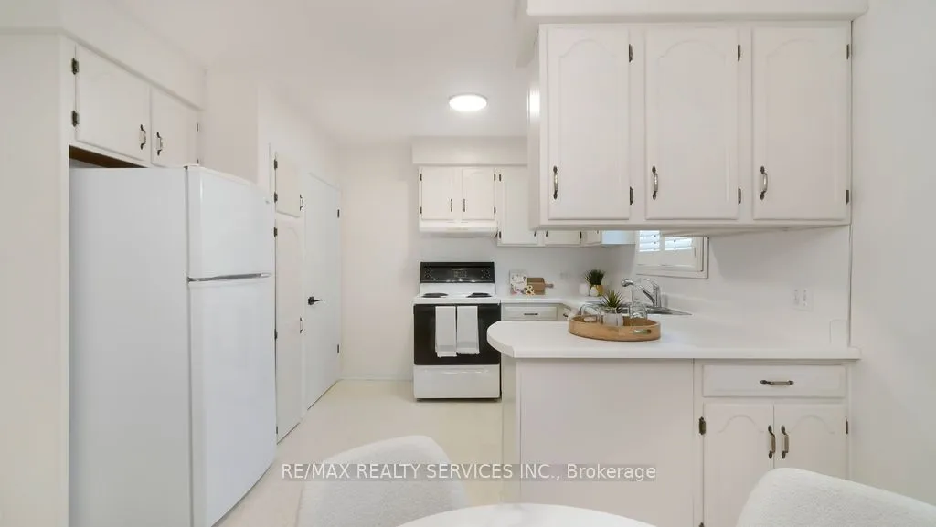 2 Anderson Street, ON L2M 5C9