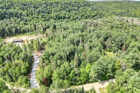 272 Glory Road, Hastings Highlands, ON K0L 1C0