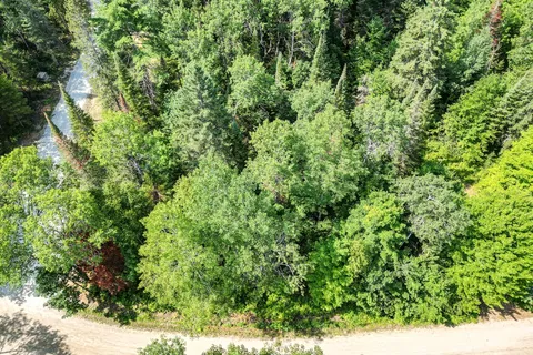 272 Glory Road, Hastings Highlands, ON K0L 1C0