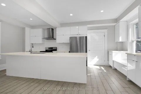 492 Grosvenor St, London, ON N5Y 3S9