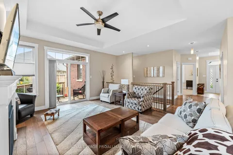 17 Rosslyn Dr, Brighton, ON K0K 1H0
