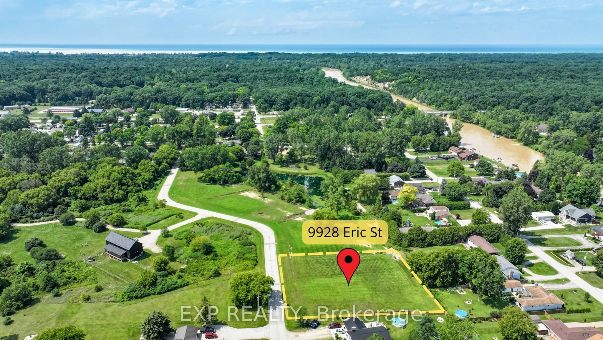 9928 Eric Street, Lambton Shores, ON N0M 2N0