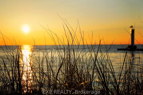 9928 Eric Street, Lambton Shores, ON N0M 2N0