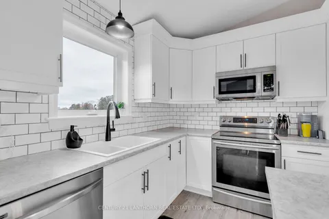 96 Pitts Landing Rd, Madoc, ON K0K 2K0