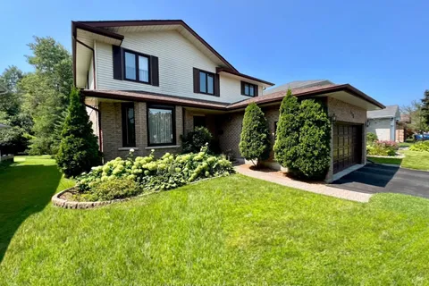 116 Tracey Park Dr, Belleville, ON K8P 5C8
