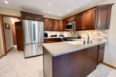 116 Tracey Park Dr, Belleville, ON K8P 5C8