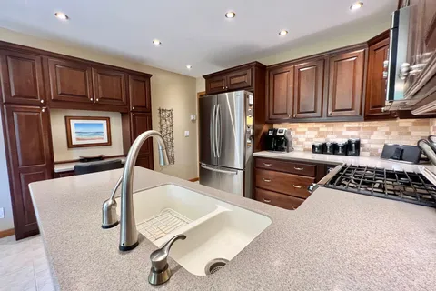 116 Tracey Park Dr, Belleville, ON K8P 5C8