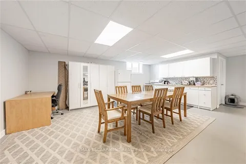 4 Middleport Road, Brant, ON N3W 2G9