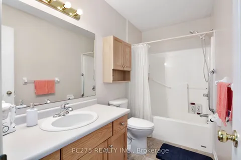 401 Chestnut St, St. Thomas, ON N5R 6G3